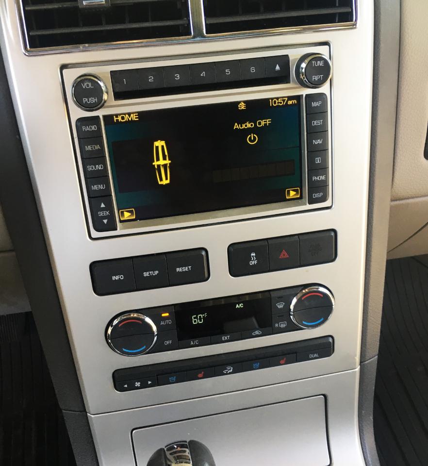 Lincoln MKX FWD 4dr 2010