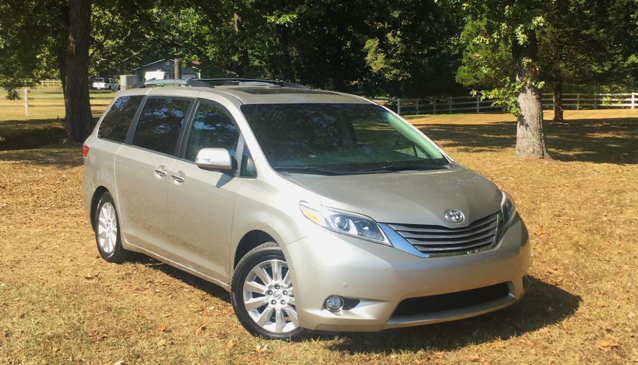 Toyota Sienna 5dr 8-Pass Van XLE Premium FWD (Natl) 2015