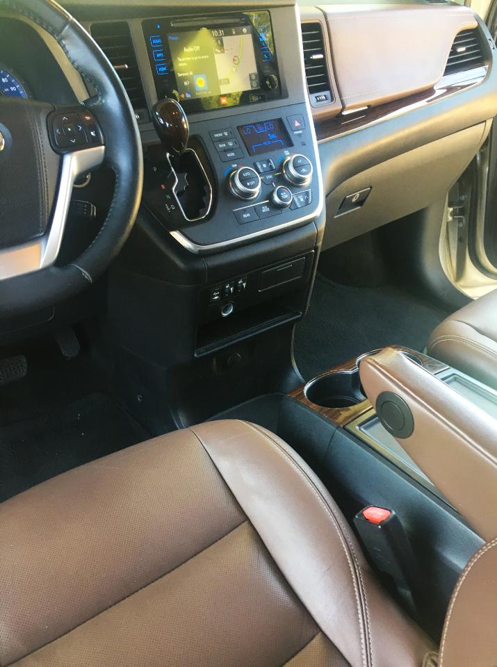 Toyota Sienna 5dr 8-Pass Van XLE Premium FWD (Natl) 2015