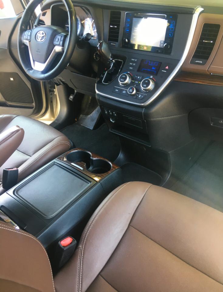 Toyota Sienna 5dr 8-Pass Van XLE Premium FWD (Natl) 2015