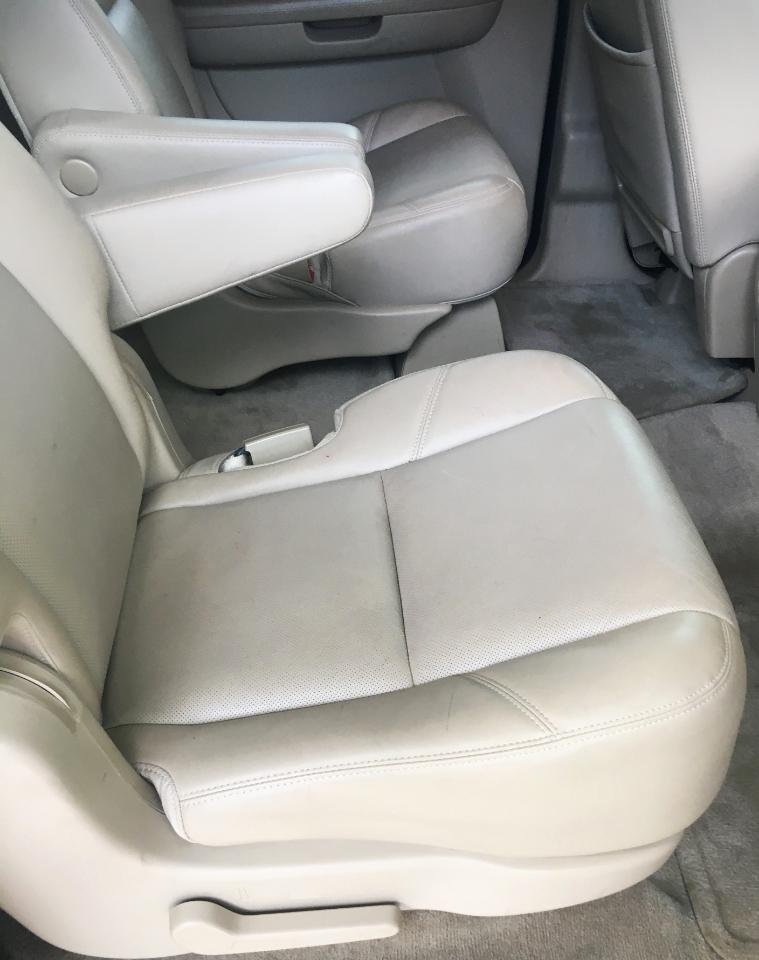 GMC Yukon XL 2WD 4dr 1500 Denali 2012