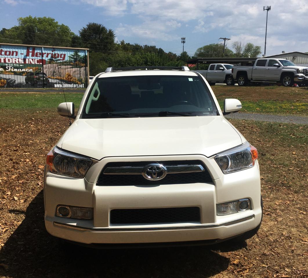 Toyota 4Runner RWD 4dr V6 Limited (Natl) 2012