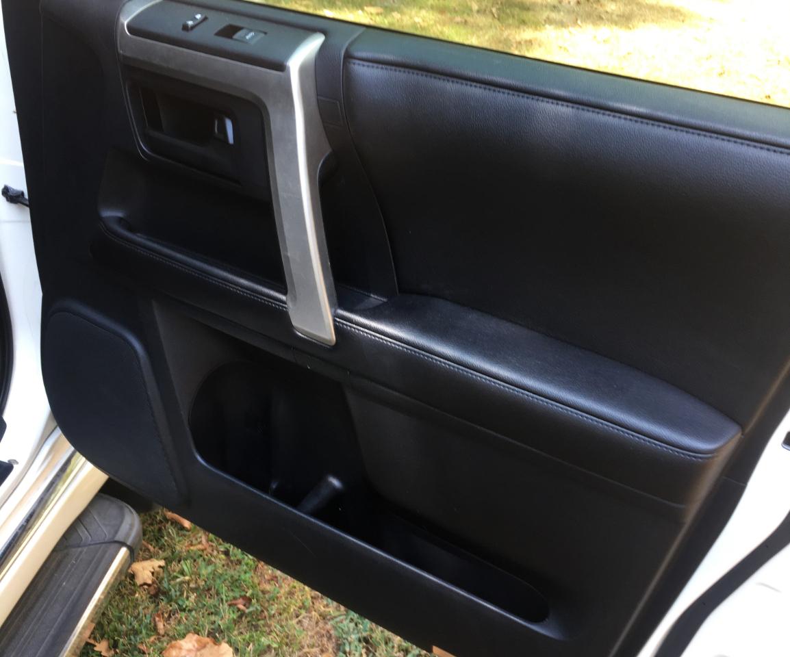 Toyota 4Runner RWD 4dr V6 Limited (Natl) 2012