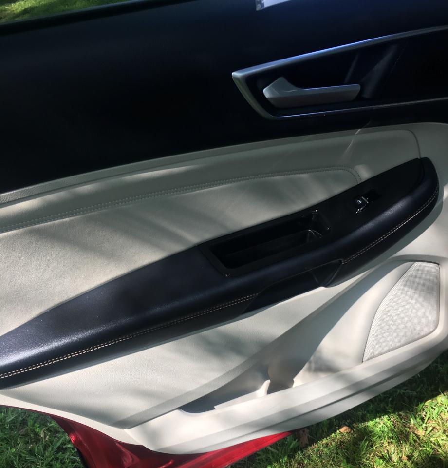 Ford Edge 4dr Titanium AWD 2016