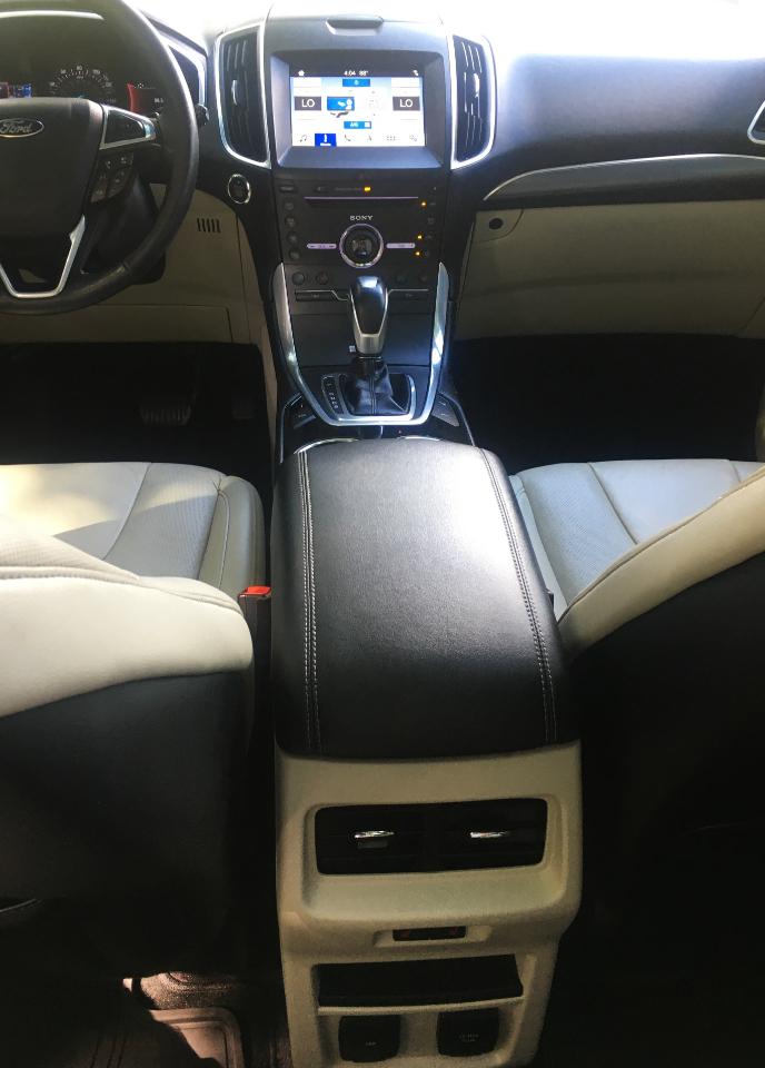 Ford Edge 4dr Titanium AWD 2016