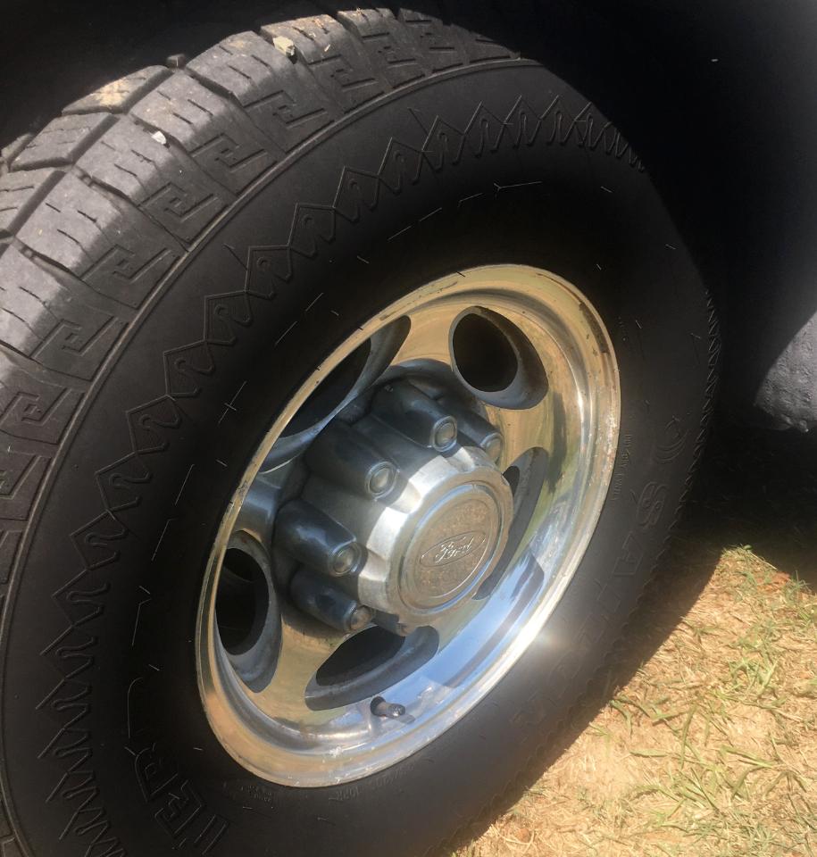 Ford Super Duty F-250 Crew Cab 156" Lariat 2001