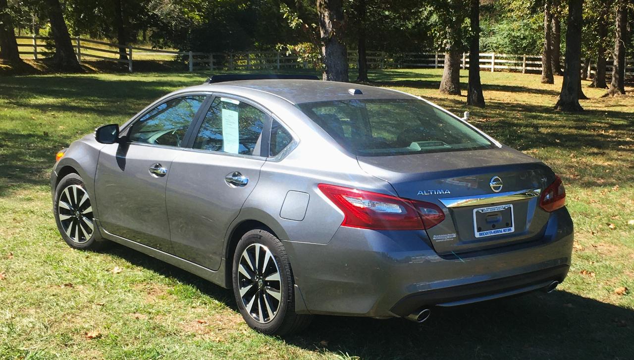 Nissan Altima 2.5 SV Sedan 2018