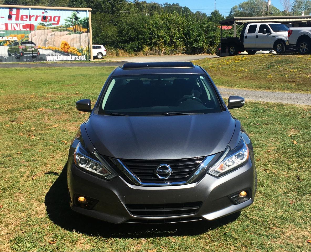 Nissan Altima 2.5 SV Sedan 2018