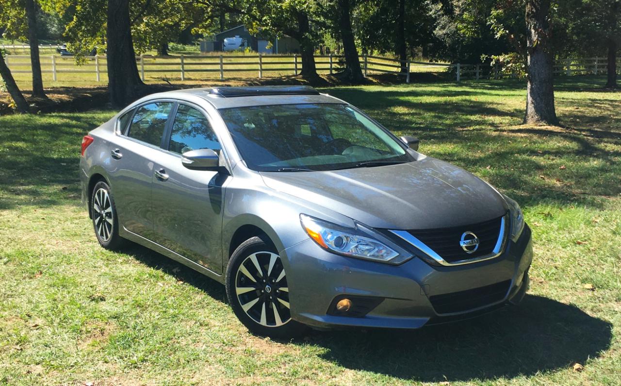 Nissan Altima 2.5 SV Sedan 2018