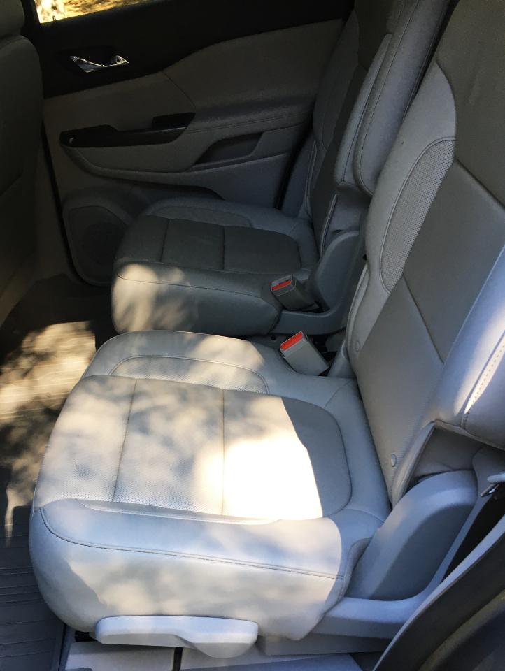 GMC Acadia FWD 4dr SLT 2020