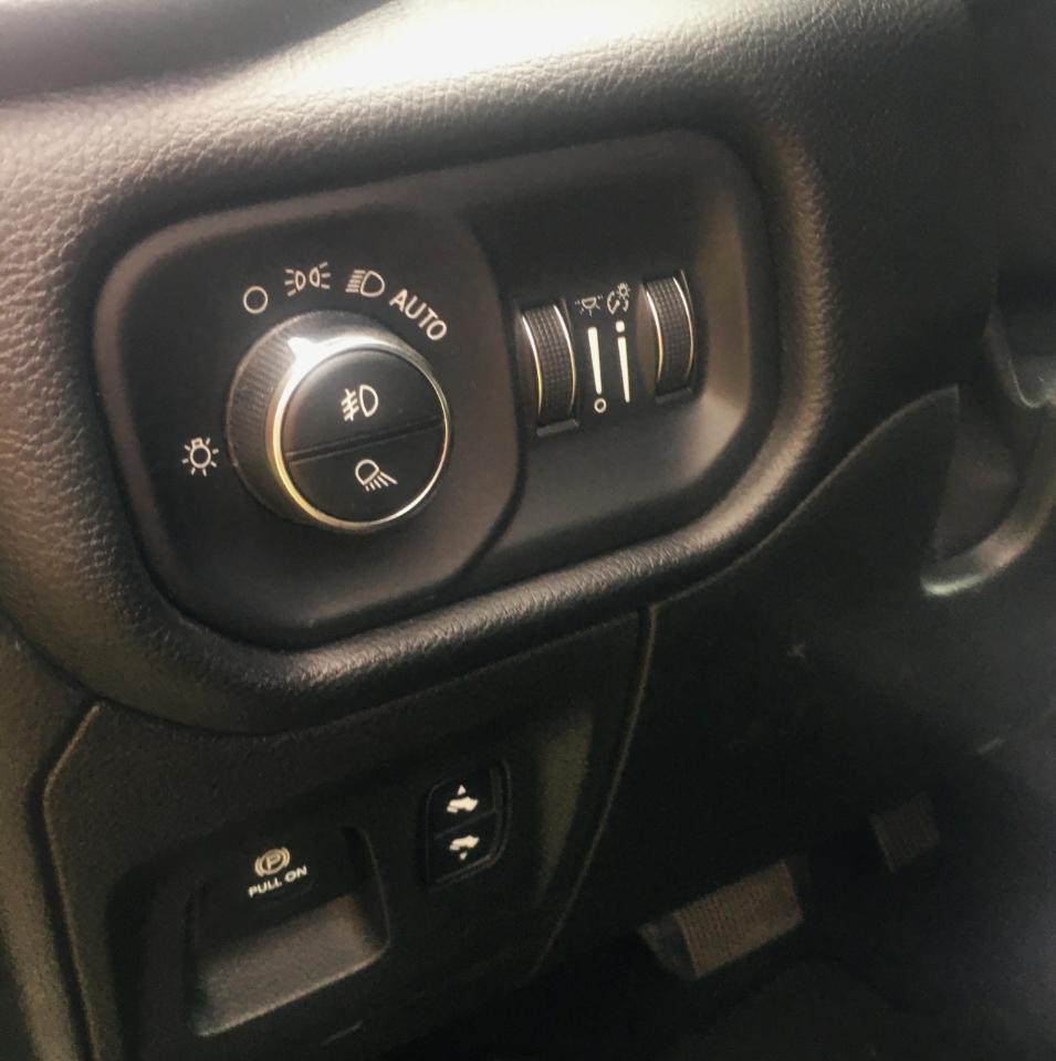 RAM 1500 Big Horn/Lone Star 4x2 Crew Cab 5'7" Box 2019