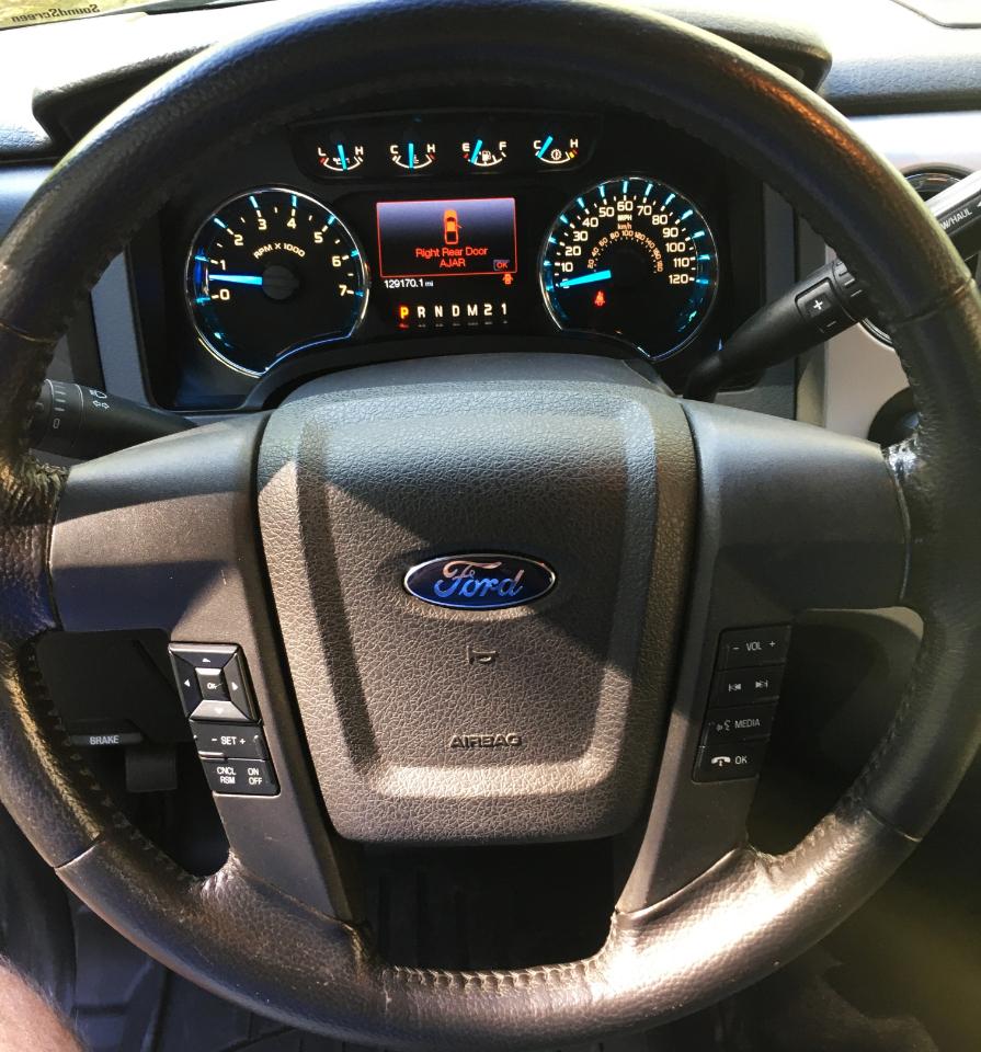 Ford F-150 4WD SuperCrew 145" Platinum 2014