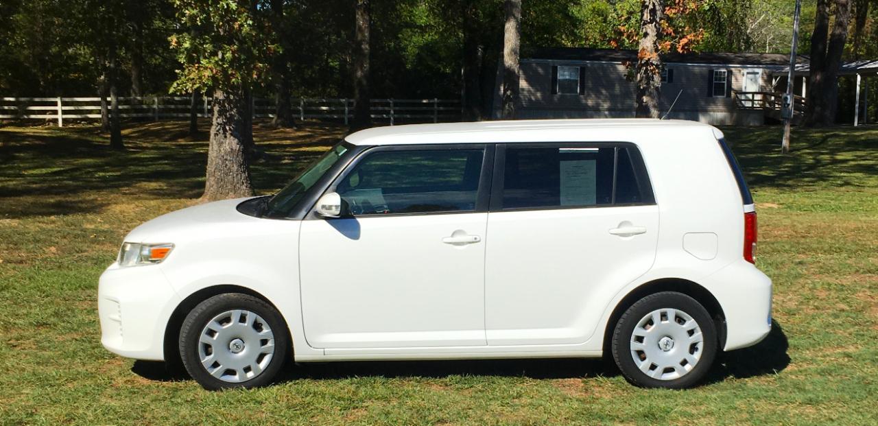 Scion xB 5dr Wgn Man (Natl) 2014