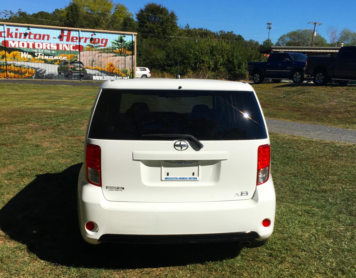 Scion xB 5dr Wgn Man (Natl) 2014