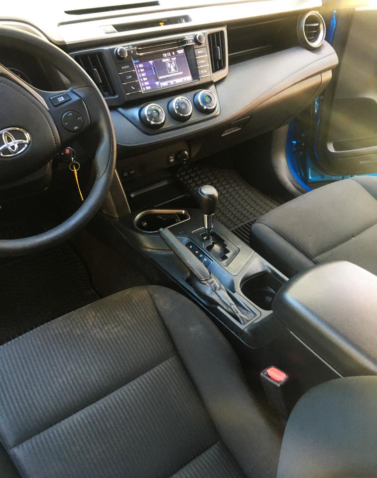 Toyota RAV4 FWD 4dr LE (Natl) 2016