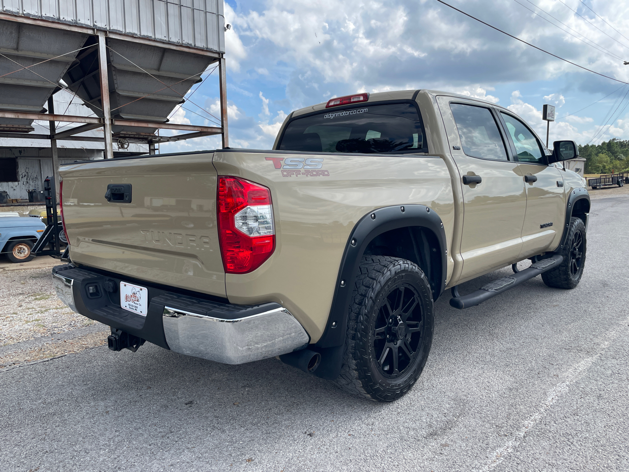 2019 Toyota Tundra SR5 CrewMax photo 6