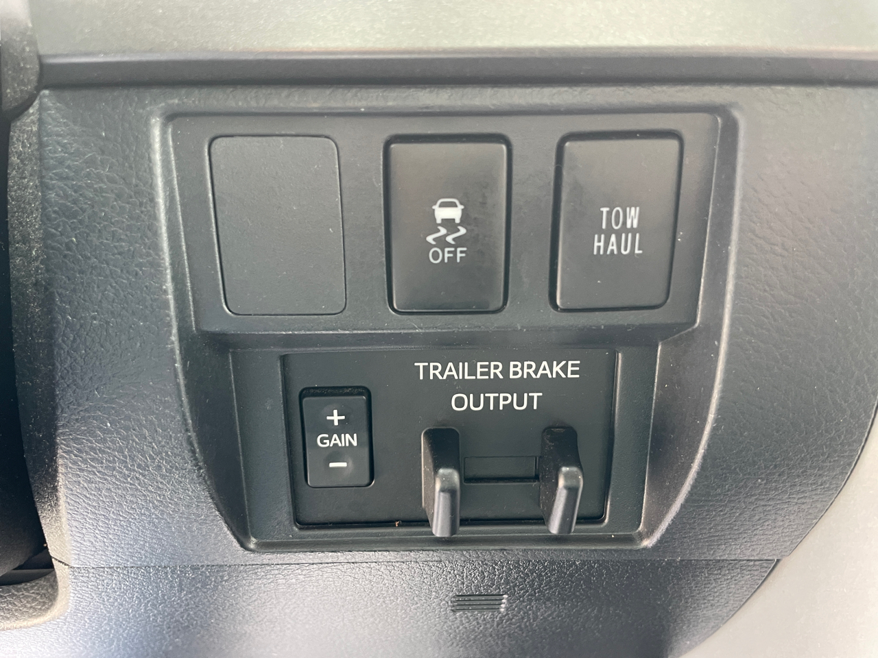 2019 Toyota Tundra SR5 CrewMax photo 13