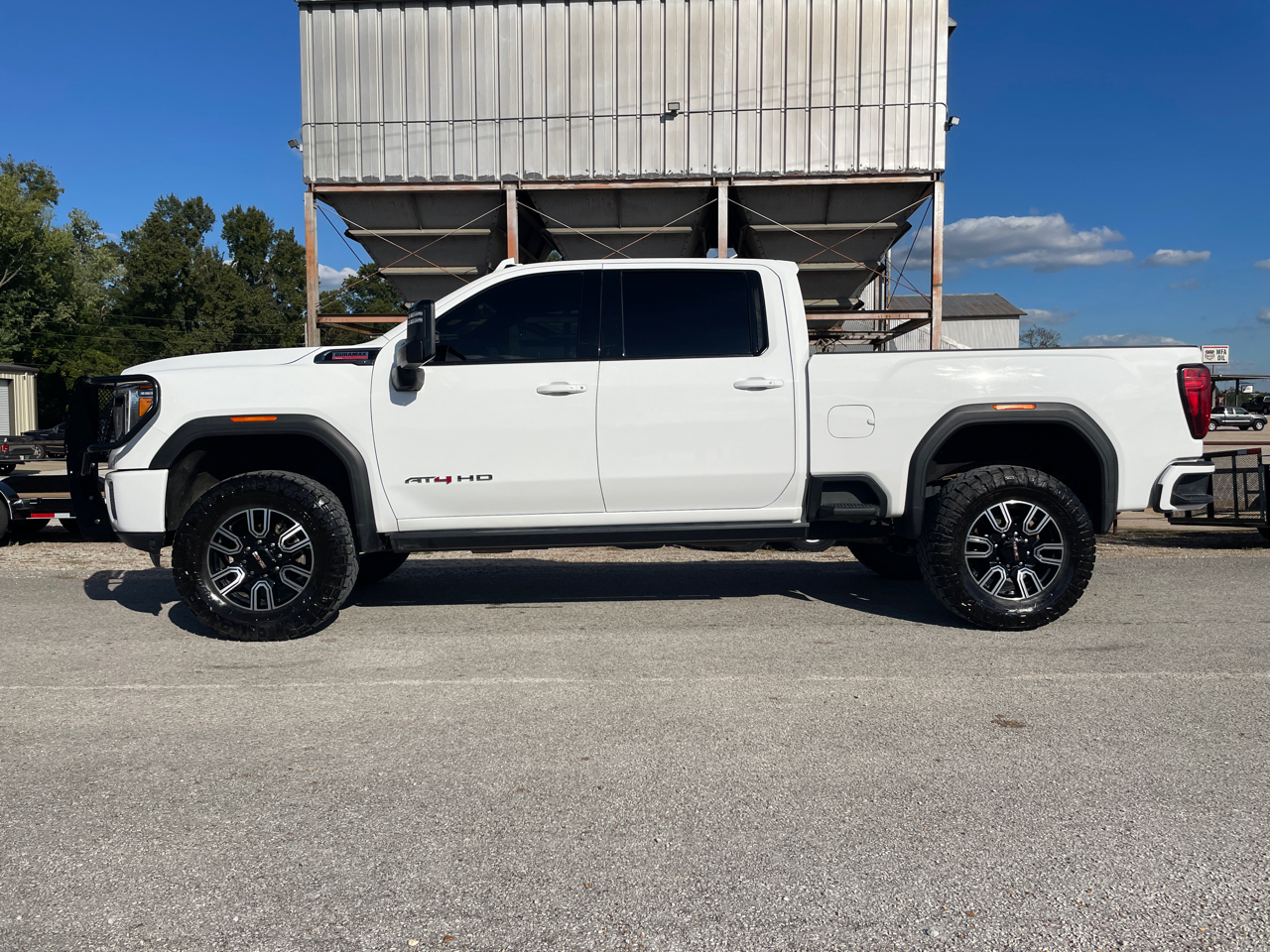2022 Gmc Sierra HD AT4 photo 2