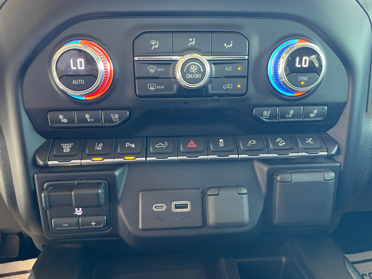 2022 Gmc Sierra HD AT4 photo 14