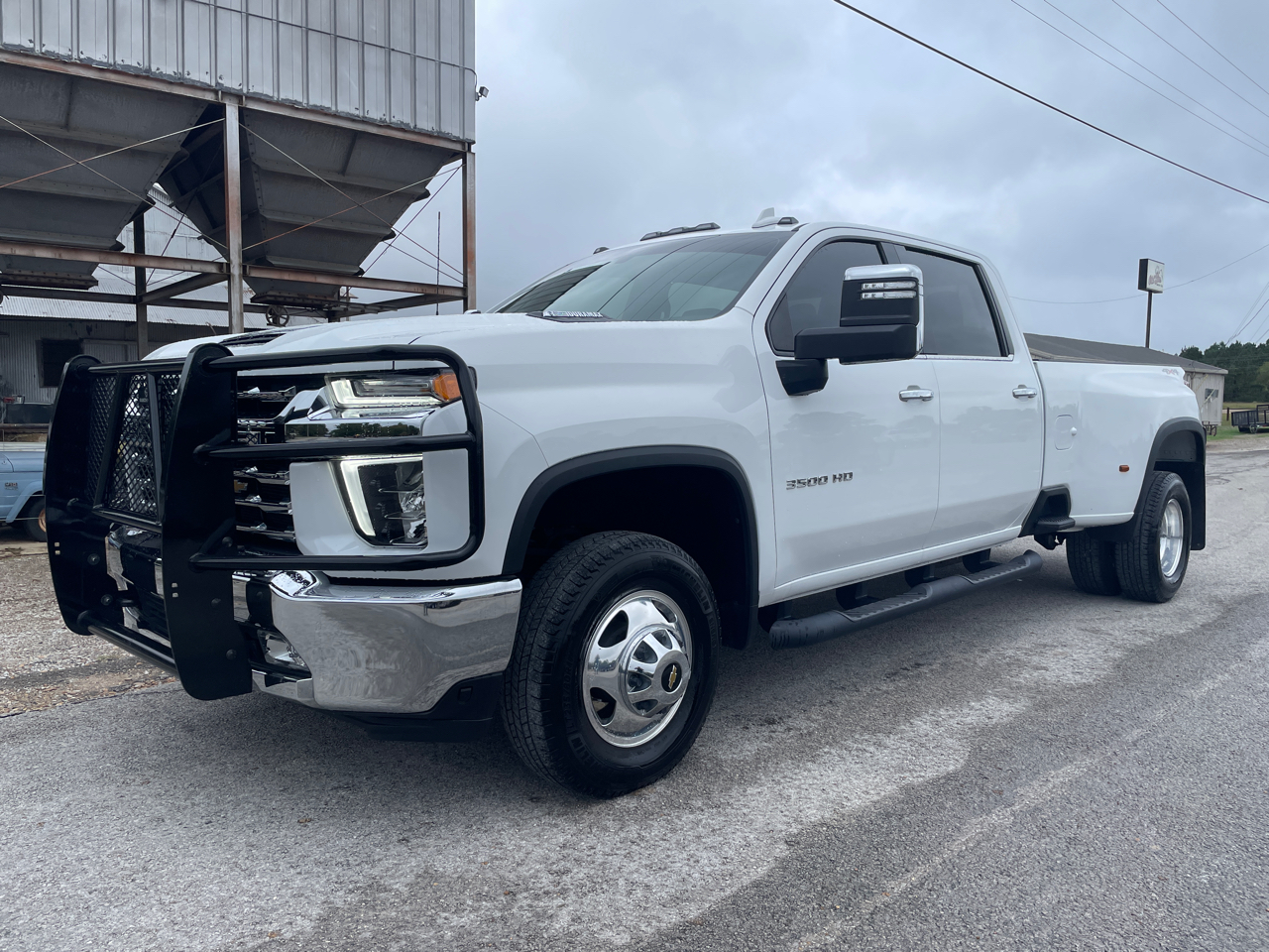 2022 Chevrolet Silverado 3500HD LTZ Crew Cab 4WD