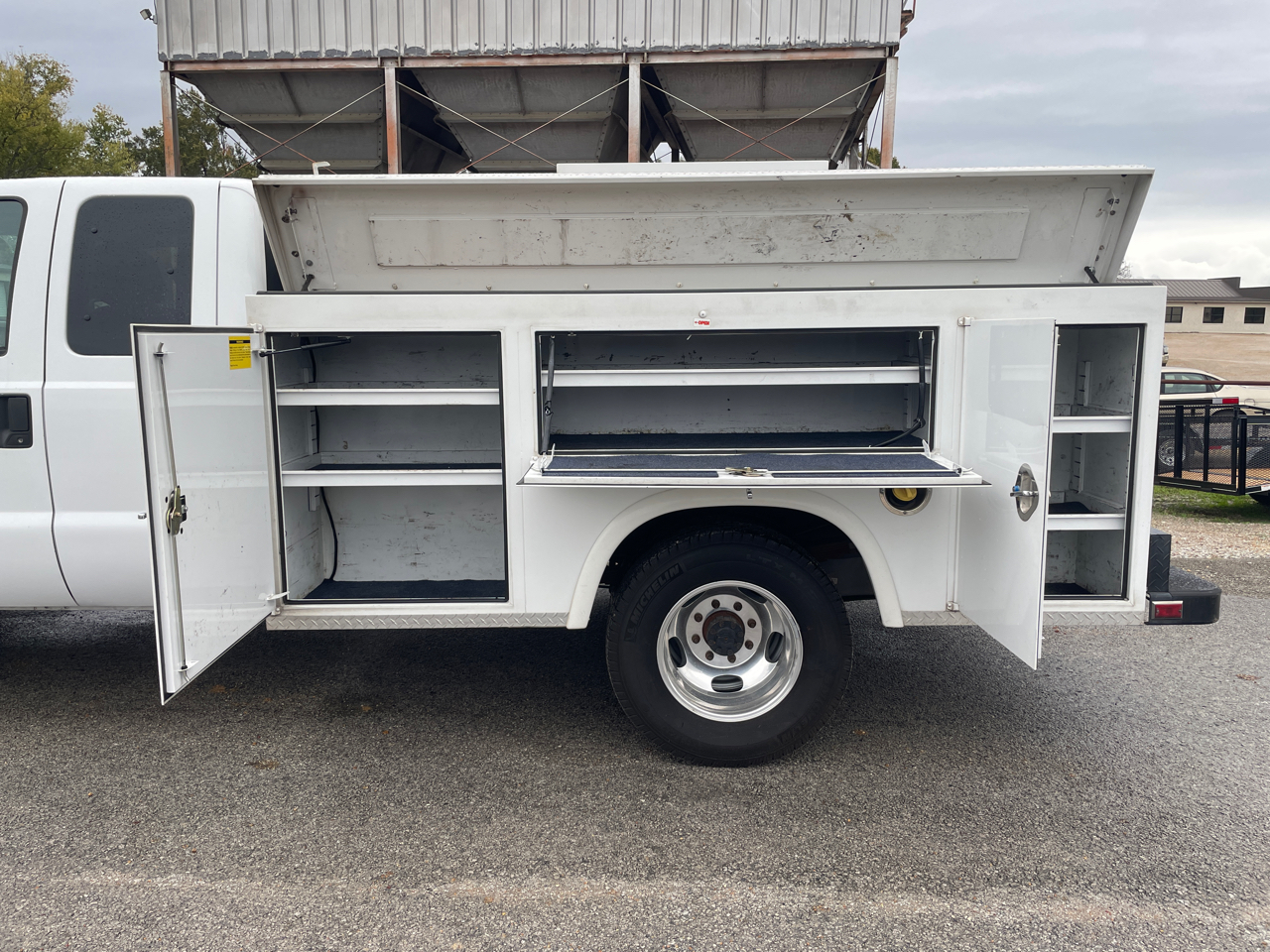 Ford F-350 SD XLT SuperCab Long Bed DRW 2WD 2016