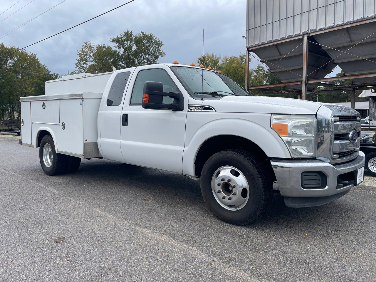Ford F-350 SD XLT SuperCab Long Bed DRW 2WD 2016