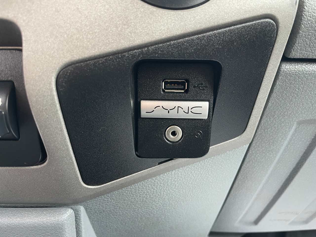 Ford F-350 SD XLT SuperCab Long Bed DRW 2WD 2016