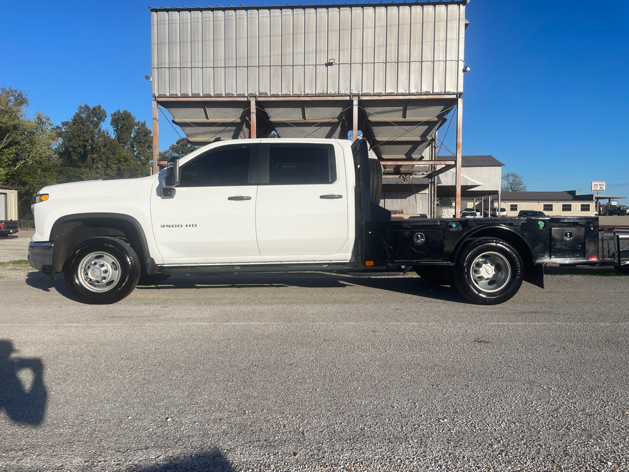 Chevrolet Silverado 3500HD Work Truck Crew Cab DRW 4WD 2024