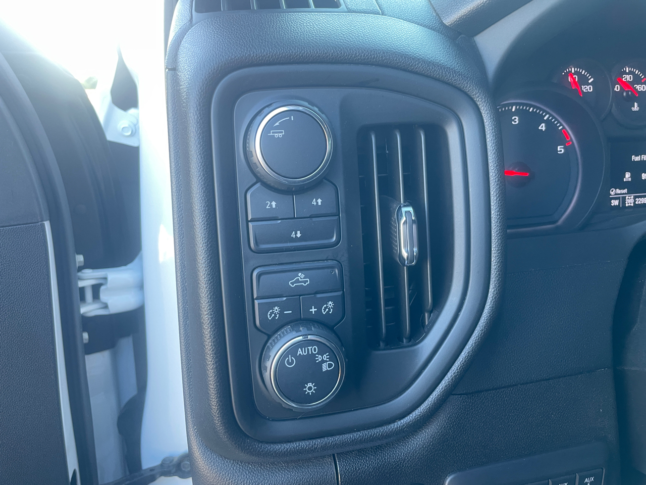 Chevrolet Silverado 3500HD Work Truck Crew Cab DRW 4WD 2024