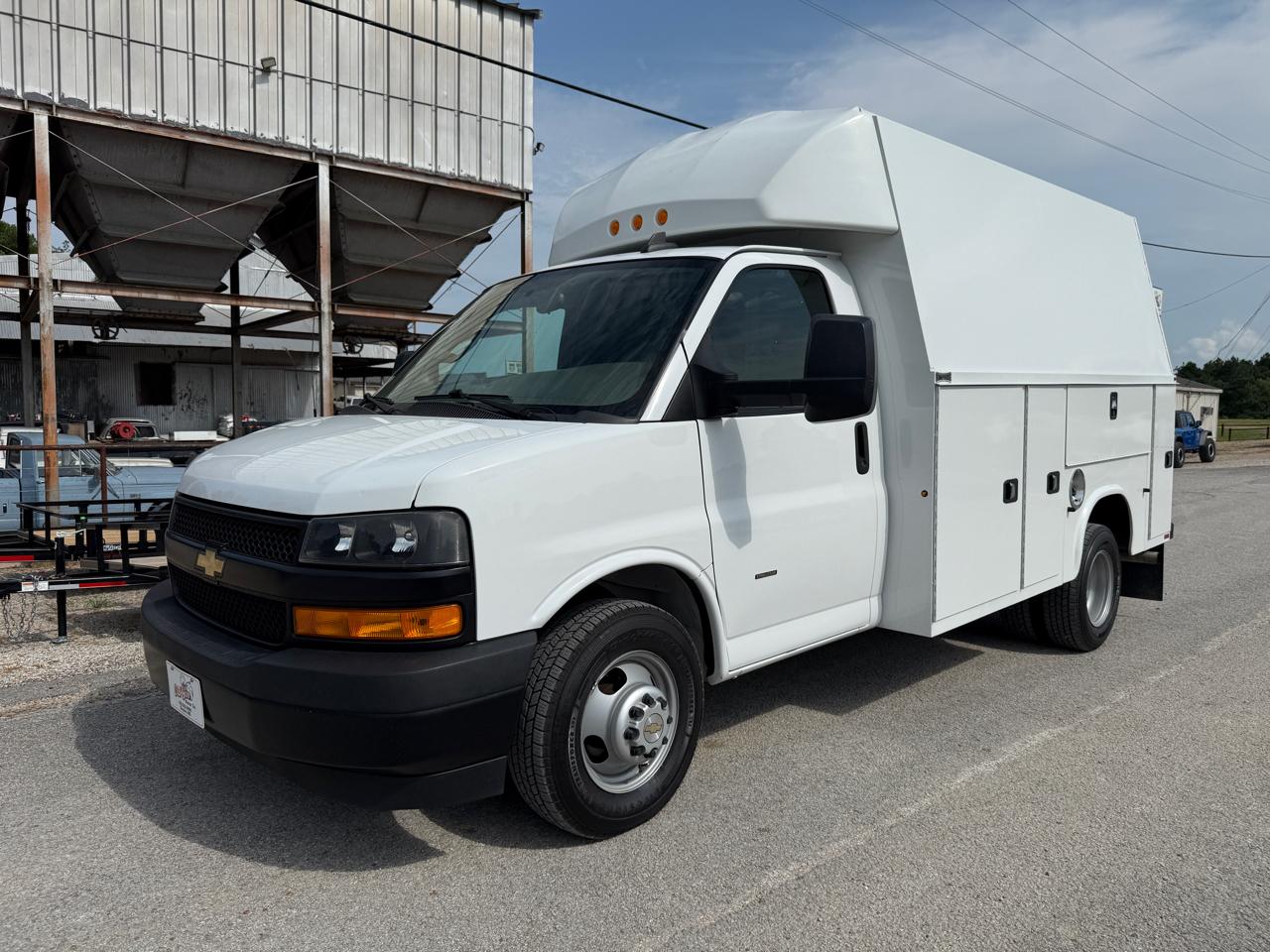 2021 Chevrolet Express Commercial Cutaway 3500 Van 139"