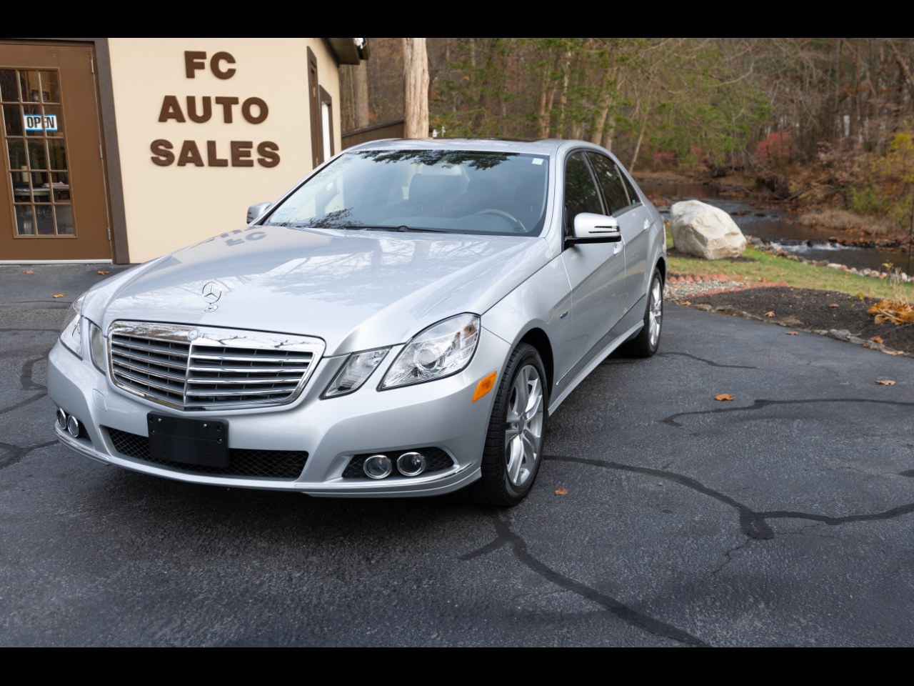 2011 Mercedes-Benz E-Class E350 BlueTEC Sedan
