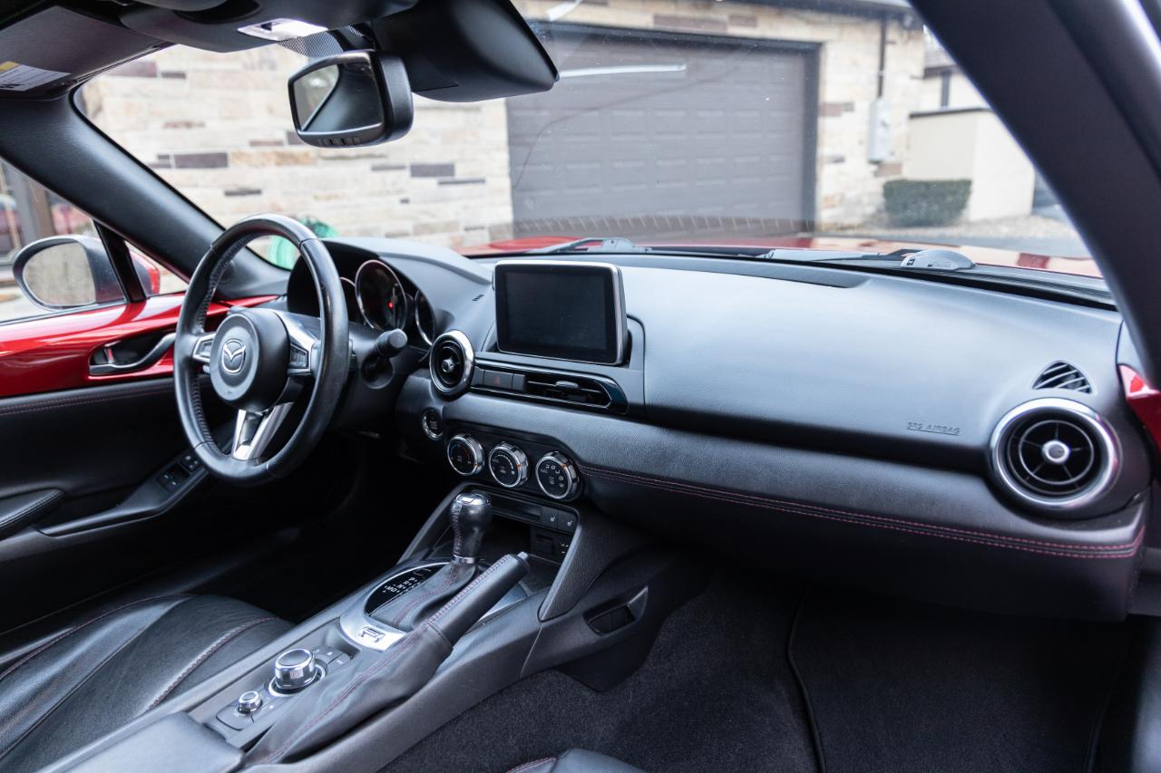 Mazda MX-5 Miata Grand Touring 6AT 2016