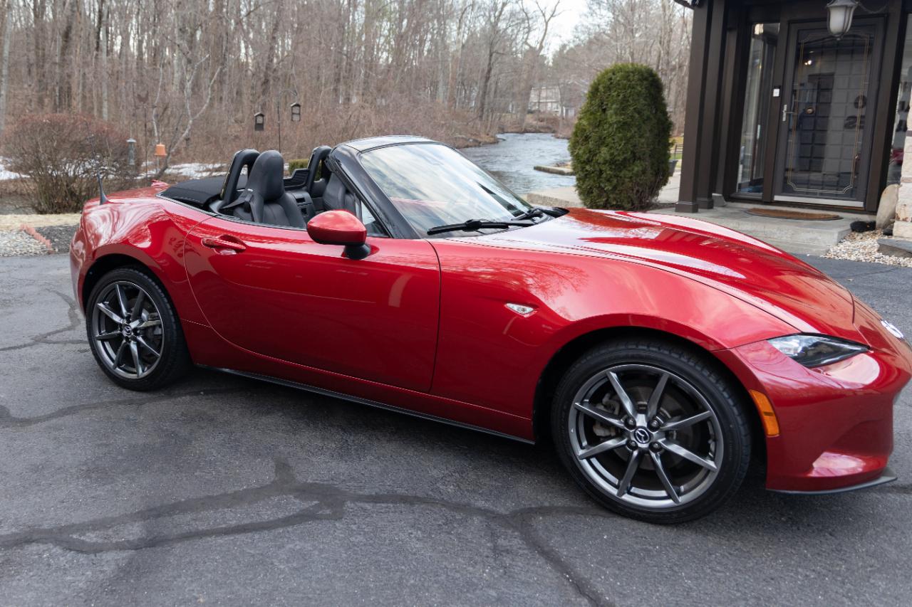 Mazda MX-5 Miata Grand Touring 6AT 2016