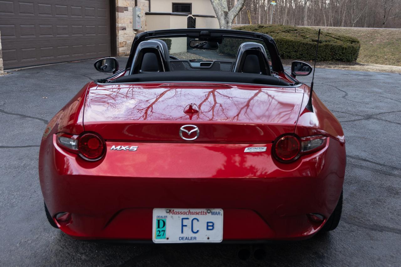 Mazda MX-5 Miata Grand Touring 6AT 2016