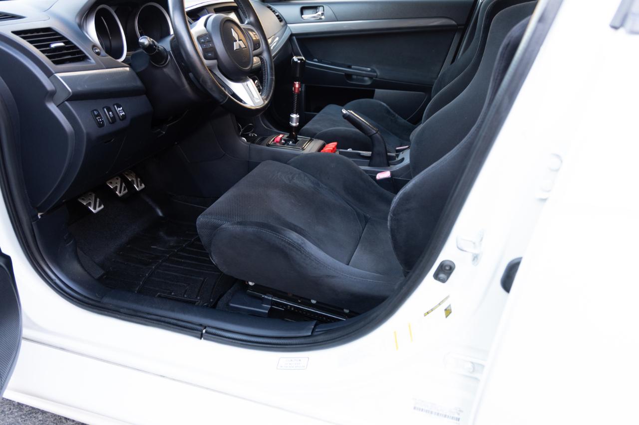 Mitsubishi Lancer Evolution GSR 2011