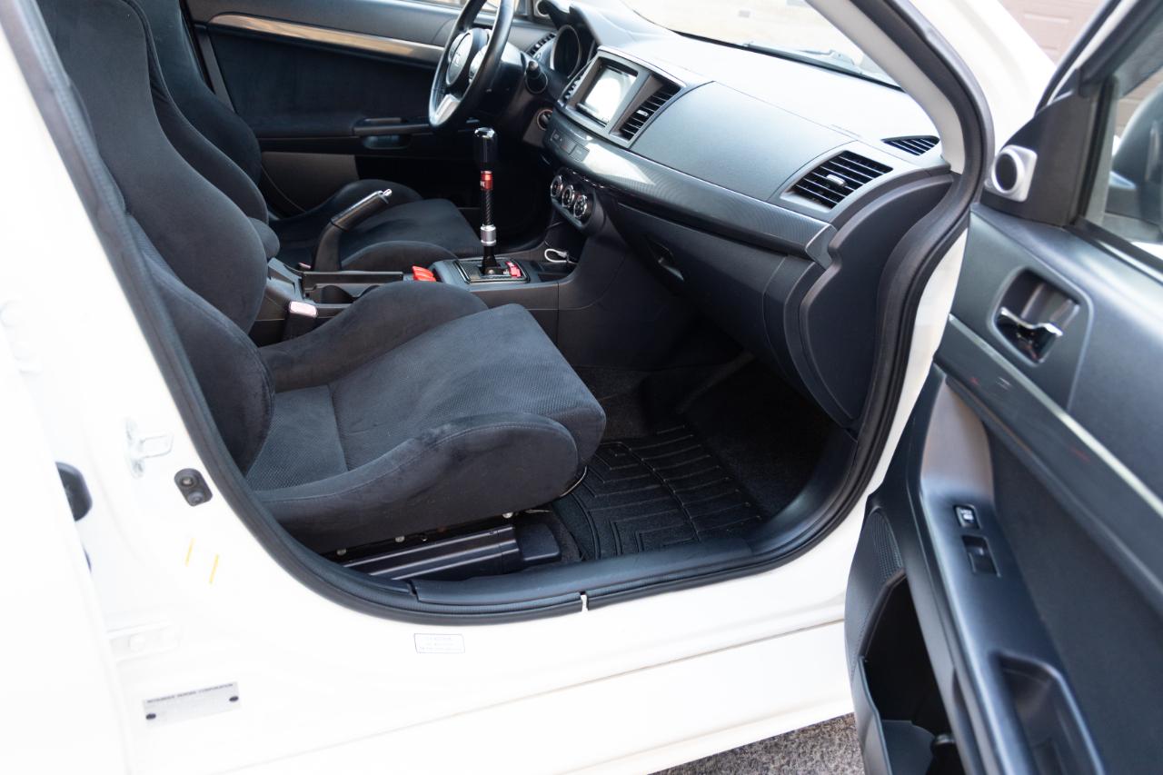 Mitsubishi Lancer Evolution GSR 2011