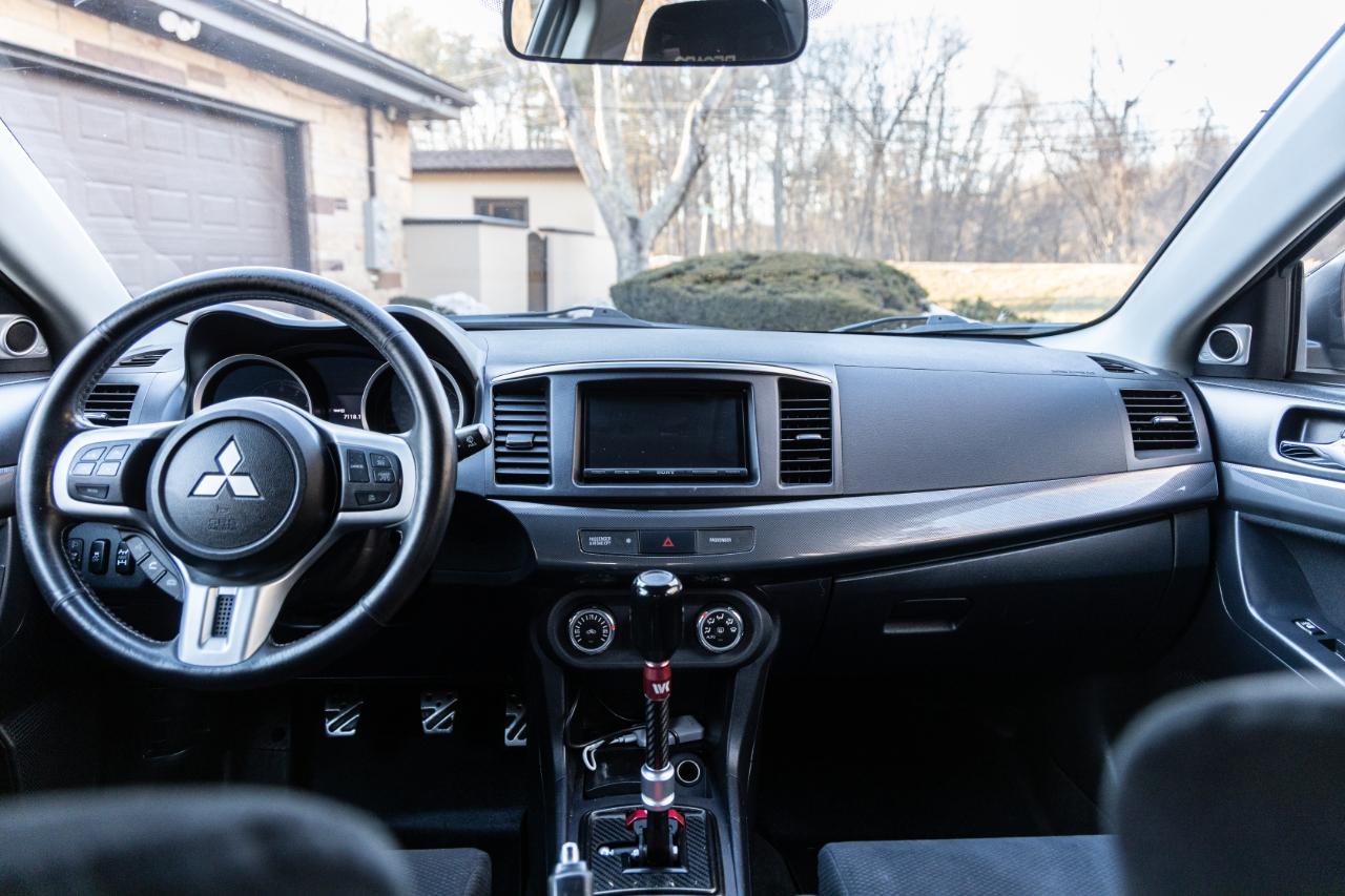 Mitsubishi Lancer Evolution GSR 2011