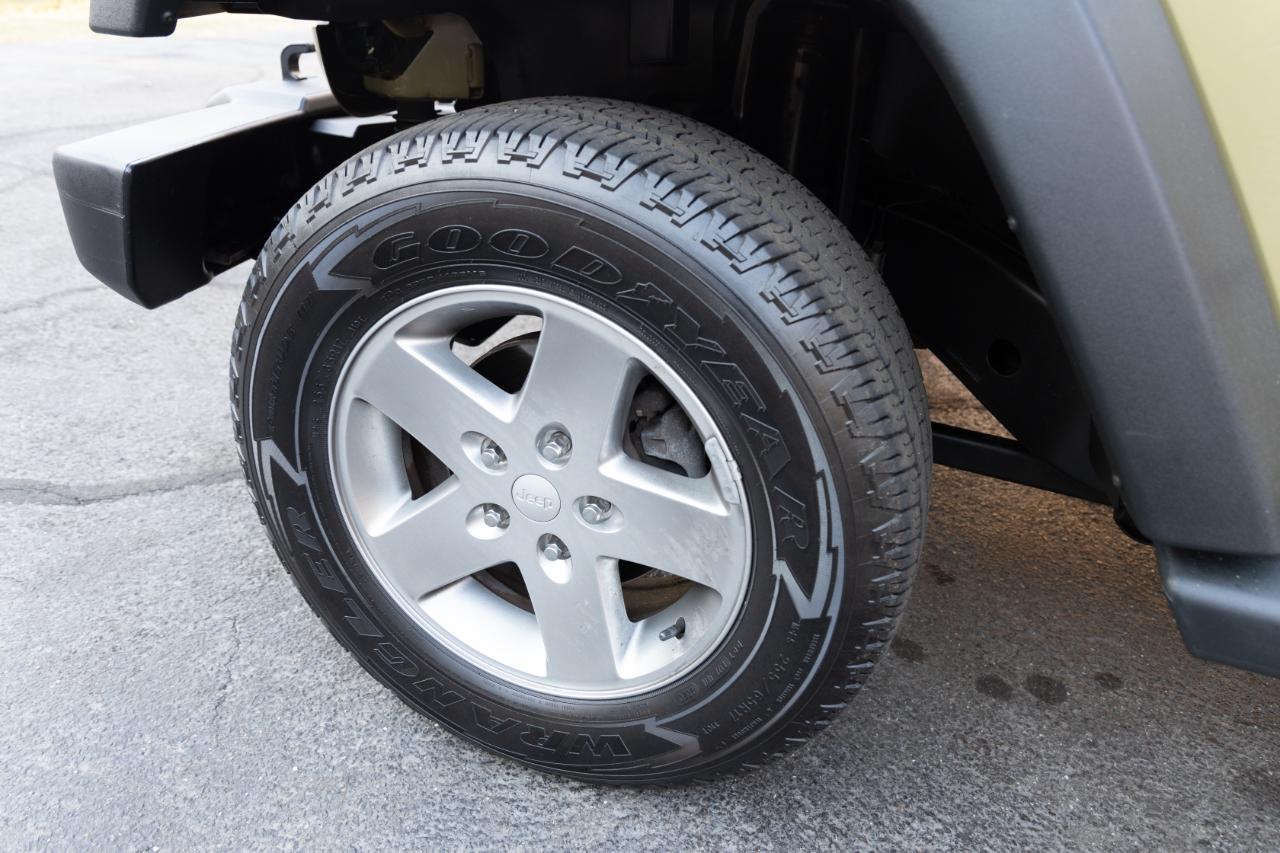 Jeep Wrangler Sport 4WD 2013