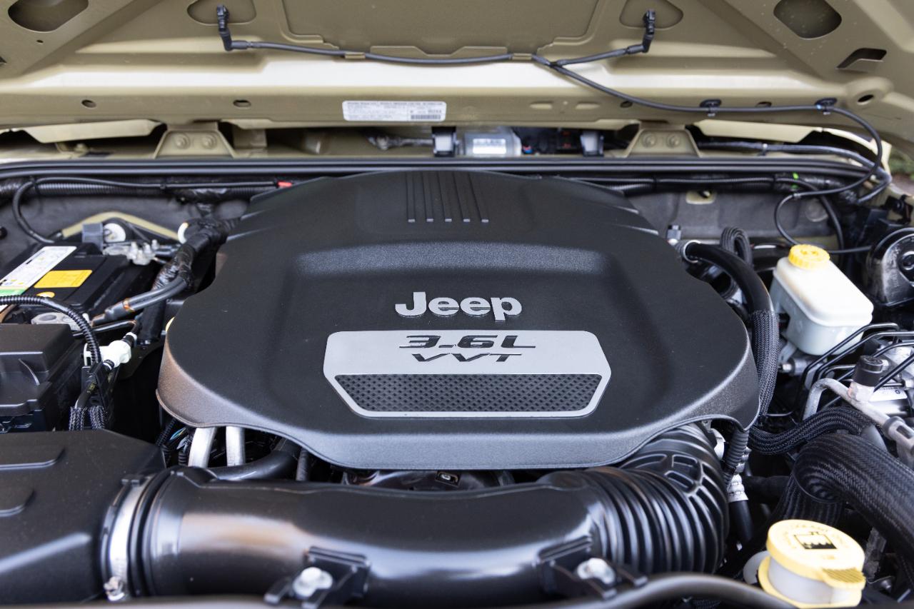 Jeep Wrangler Sport 4WD 2013