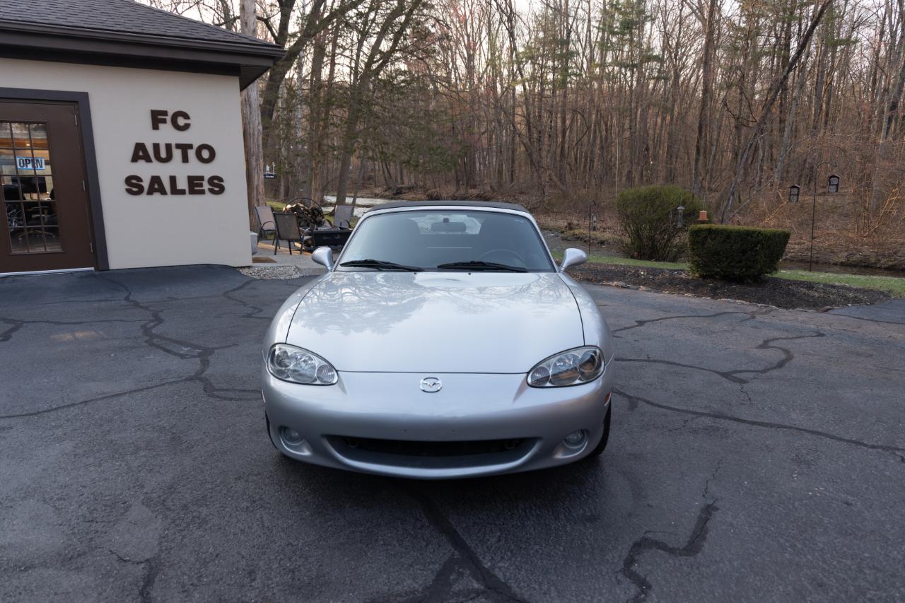 Mazda MX-5 Miata Base 2001