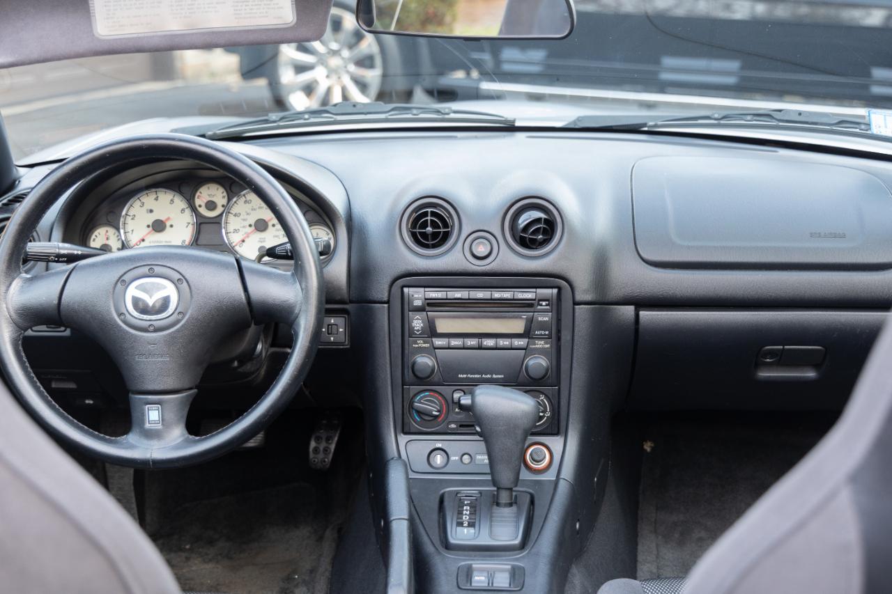 Mazda MX-5 Miata Base 2001
