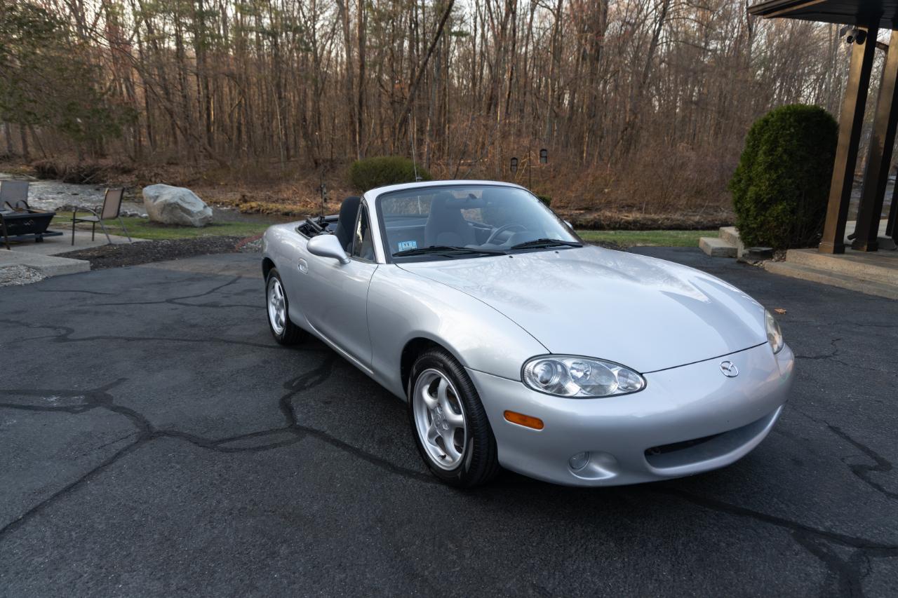 Mazda MX-5 Miata Base 2001