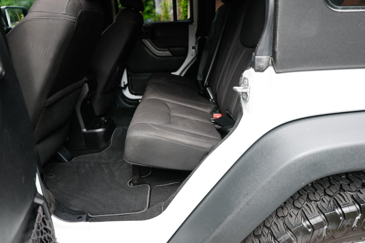 Jeep Wrangler Unlimited Sport 4WD 2014