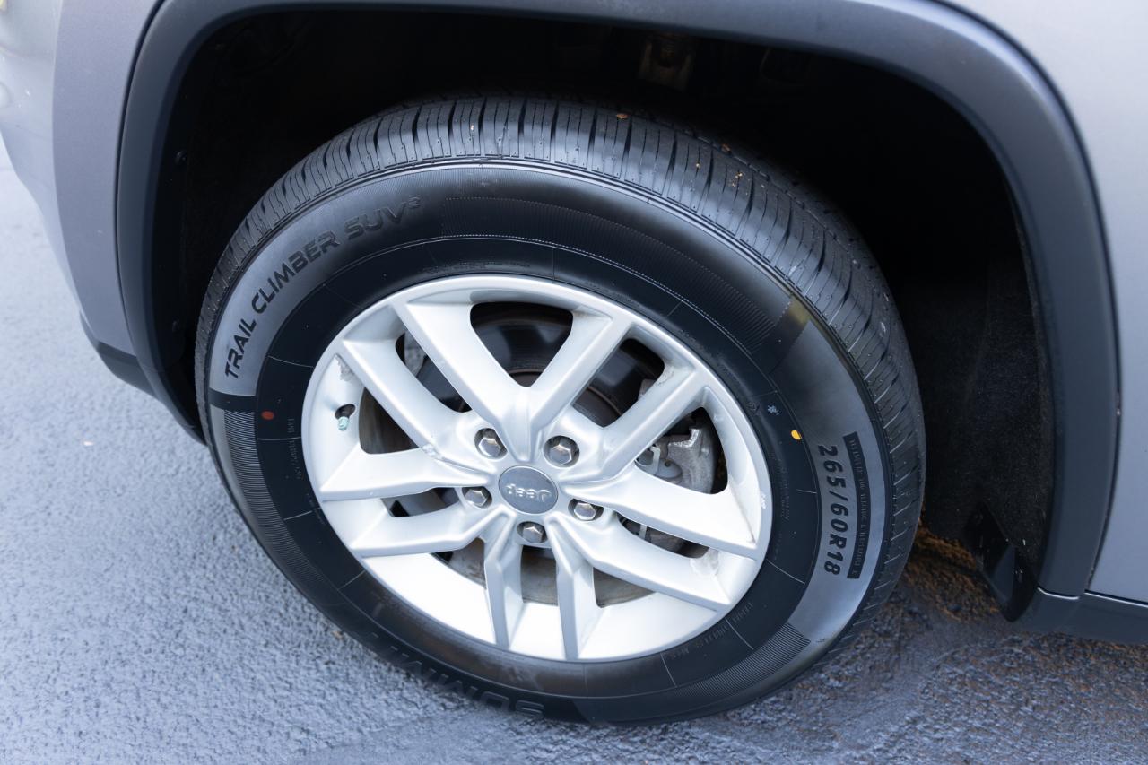 Jeep Grand Cherokee Laredo 2WD 2018