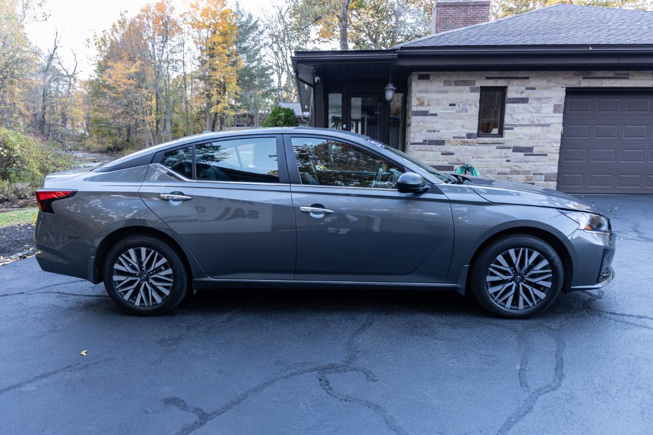 Nissan Altima 2.5 SV AWD 2025