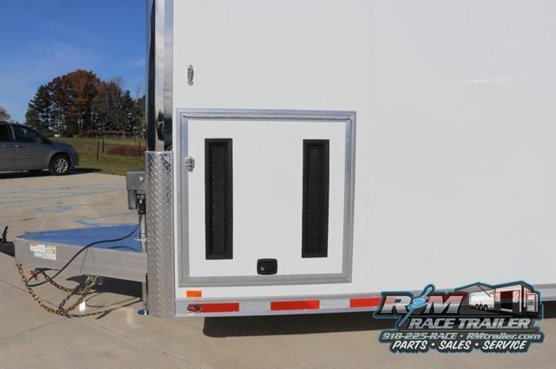 Intech Trailers Lite Series  2027