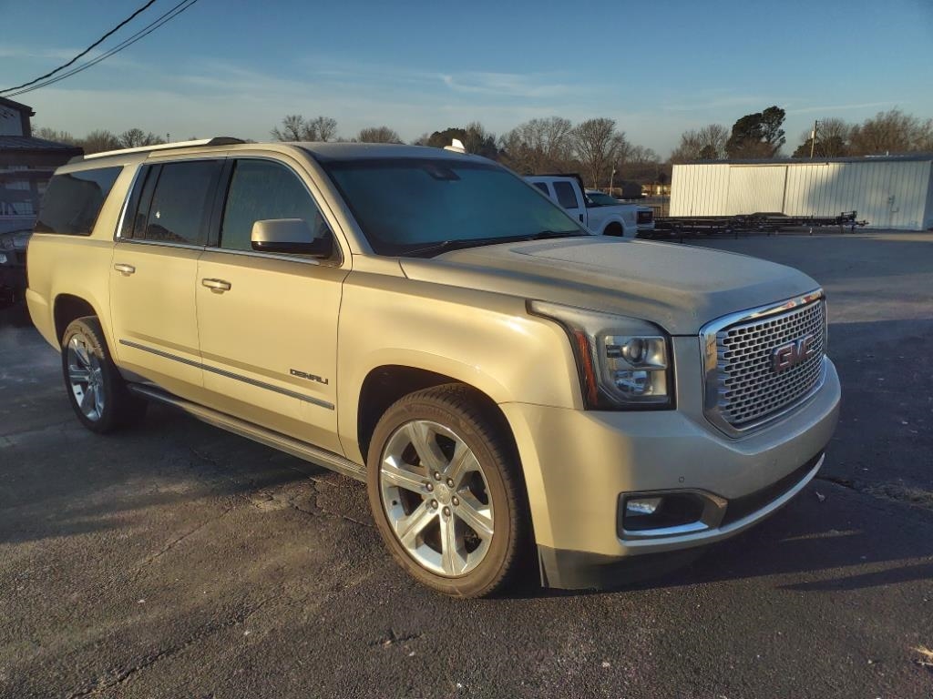 2017 GMC Yukon XL Denali 4WD