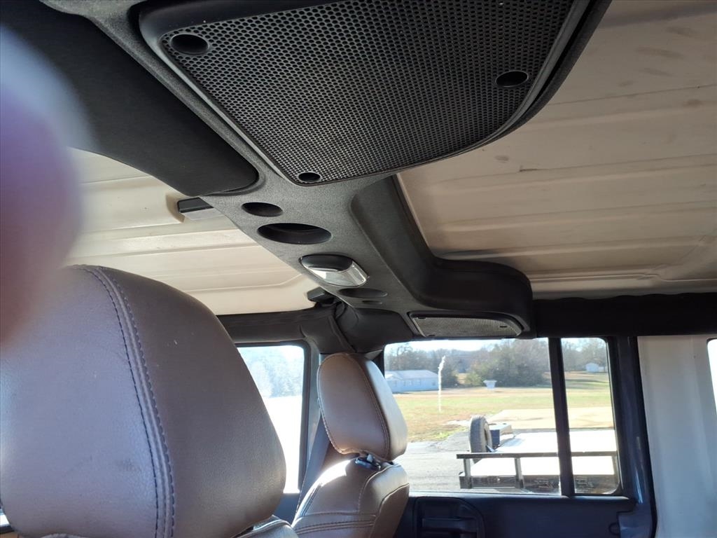 Jeep Wrangler Unlimited Sahara 4WD 2015