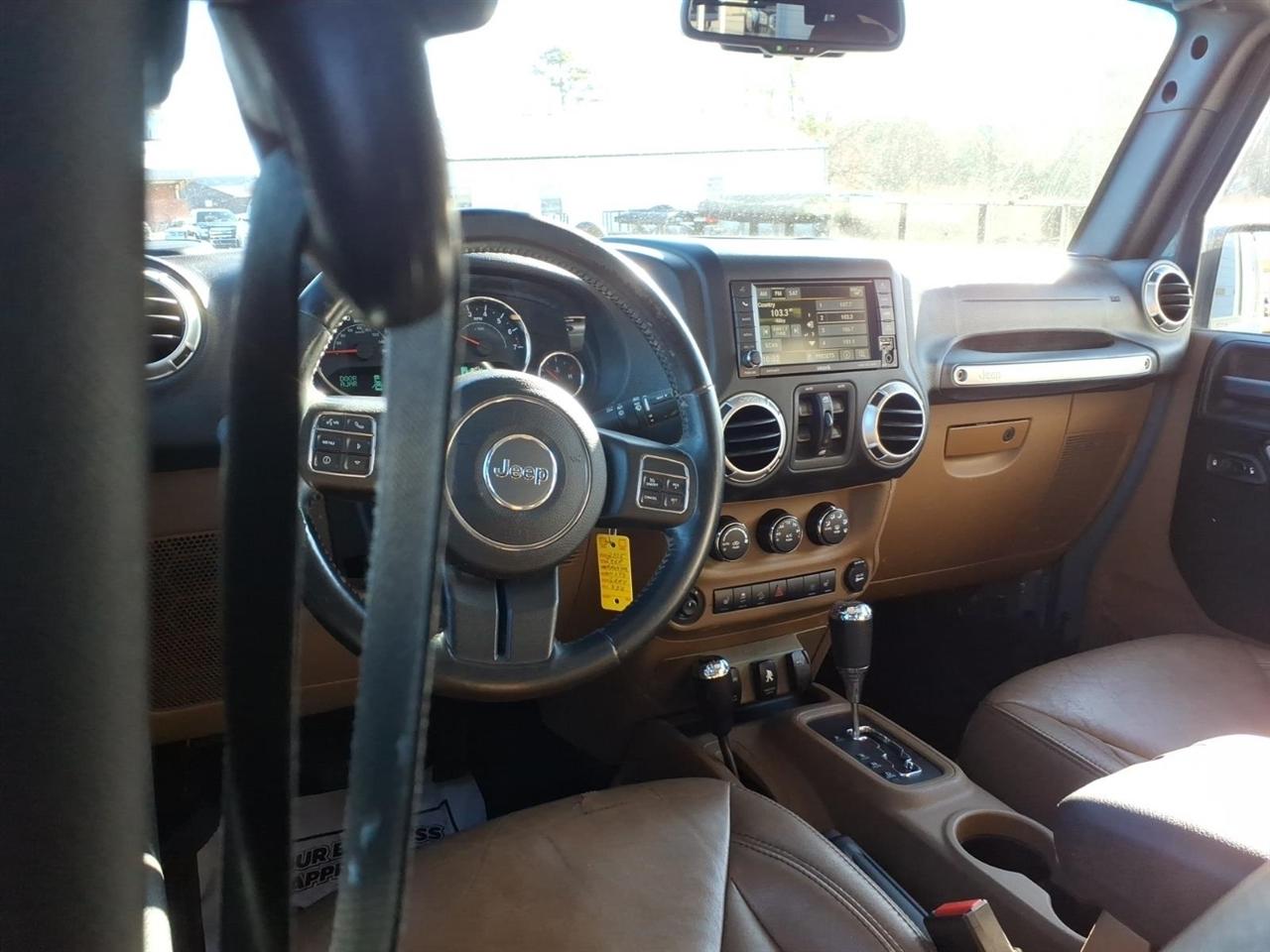 Jeep Wrangler Unlimited Sahara 4WD 2015