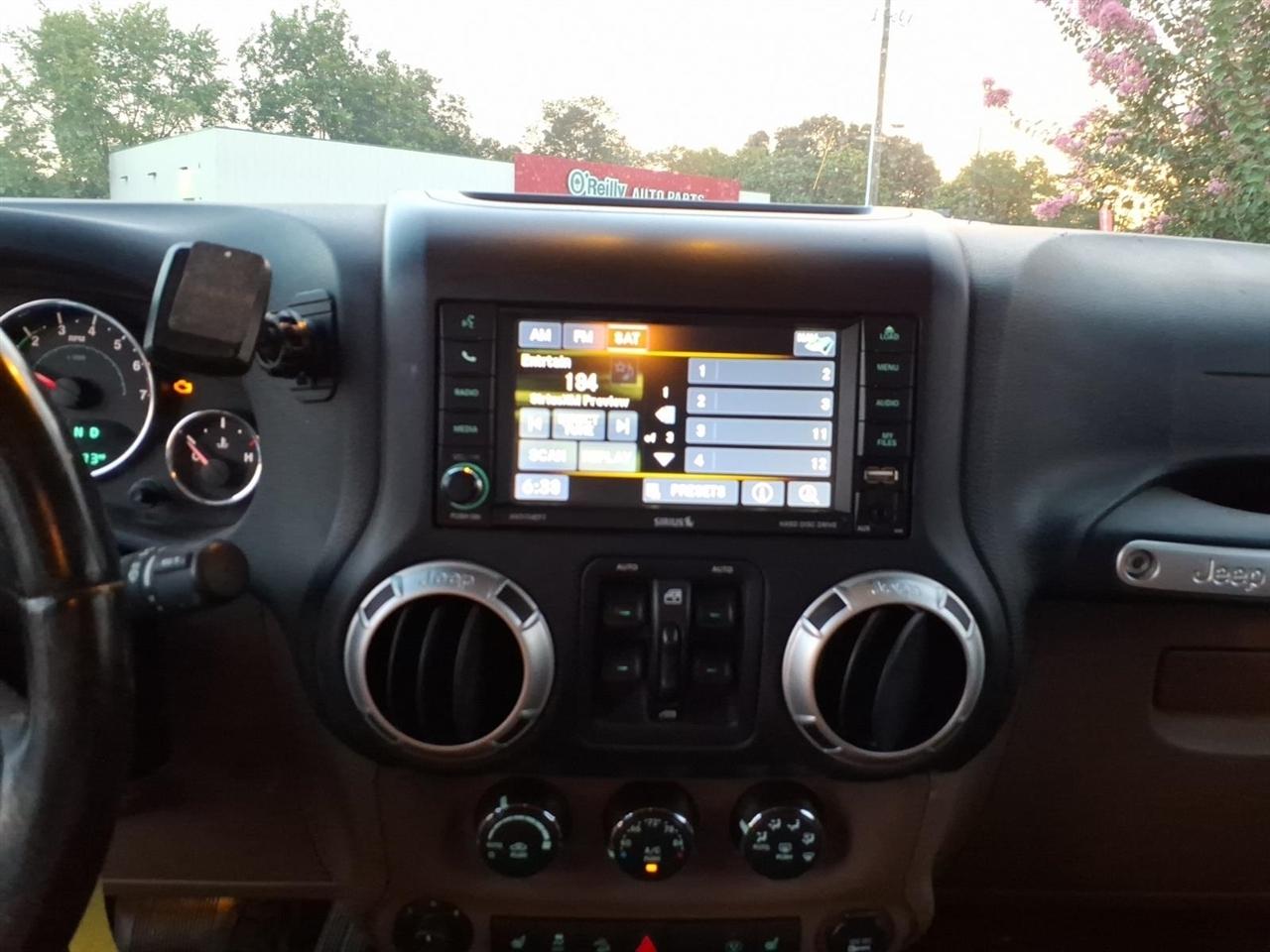 Jeep Wrangler Unlimited Sahara 4WD 2015